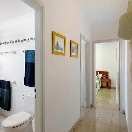 Spacious Sunny Relaxing Lanzarote 度假居 *